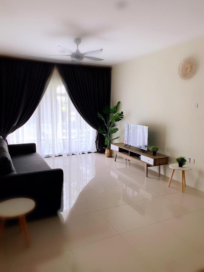 Aries Homestay Ipoh Bagian luar foto