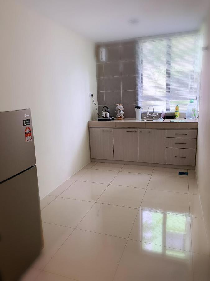 Aries Homestay Ipoh Bagian luar foto